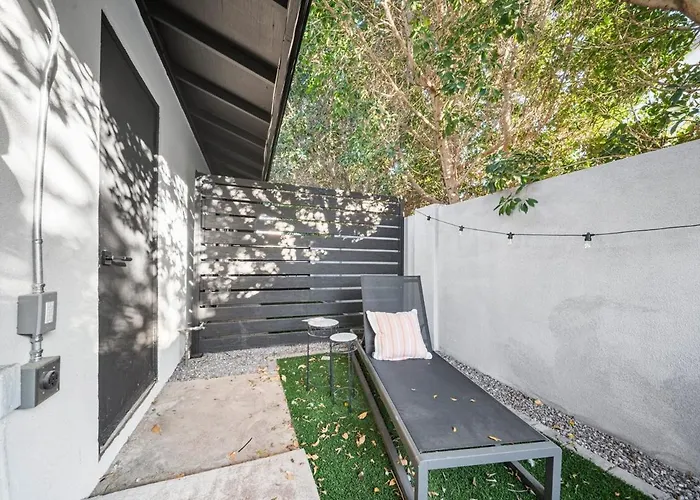 Arcadia Lite Unit 4 Remote Work Ready Apartment Phoenix